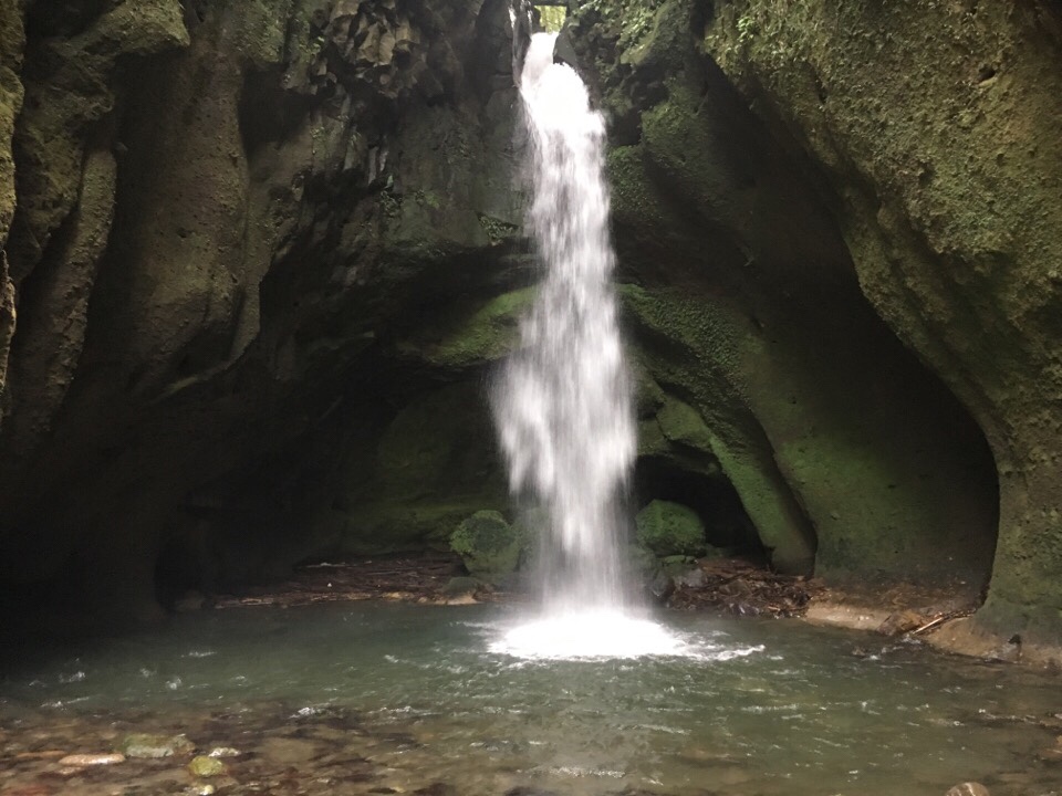 【長野滝】鹿児島のロケ地で随一の穴場スポット！畏怖を感じる『THE・滝行する場所』