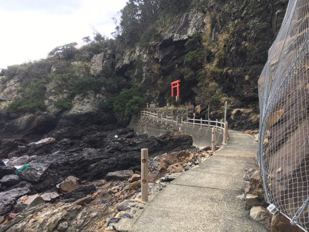 矢筈嶽神社への道