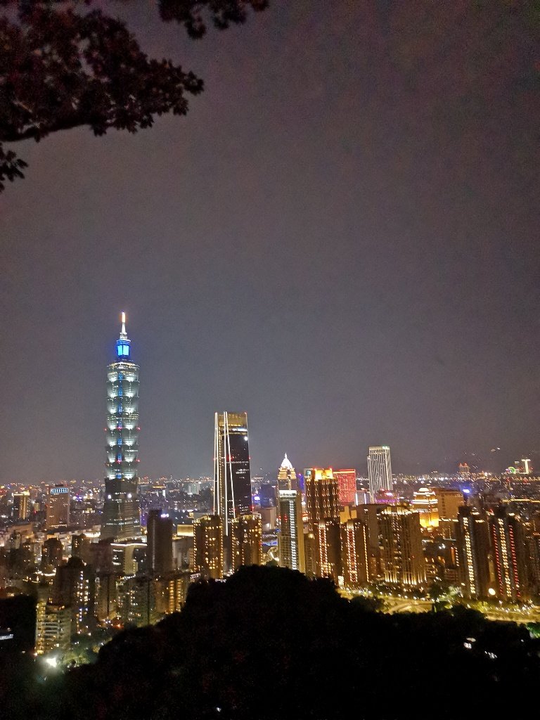 【台湾|象山】台北の夜景スポットと言えばココ!台北101も綺麗に見えます。【行き方・感想】