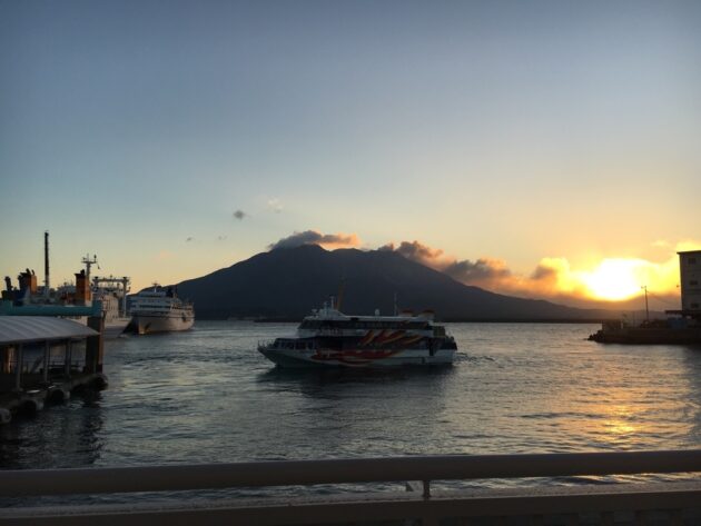 種子・屋久島高速船旅客ターミナルからの桜島
